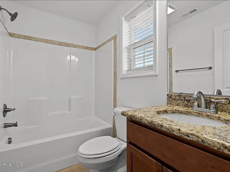 426 W Illinois Ave — Photo 14