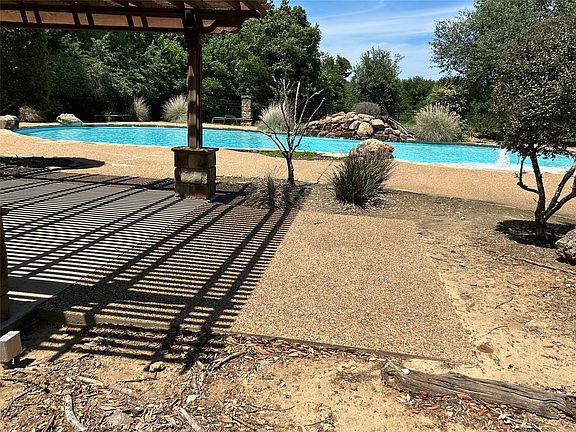 4th image of 1187 Eagle Lake Dr