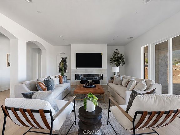 2nd image of 5645 Sapphire St