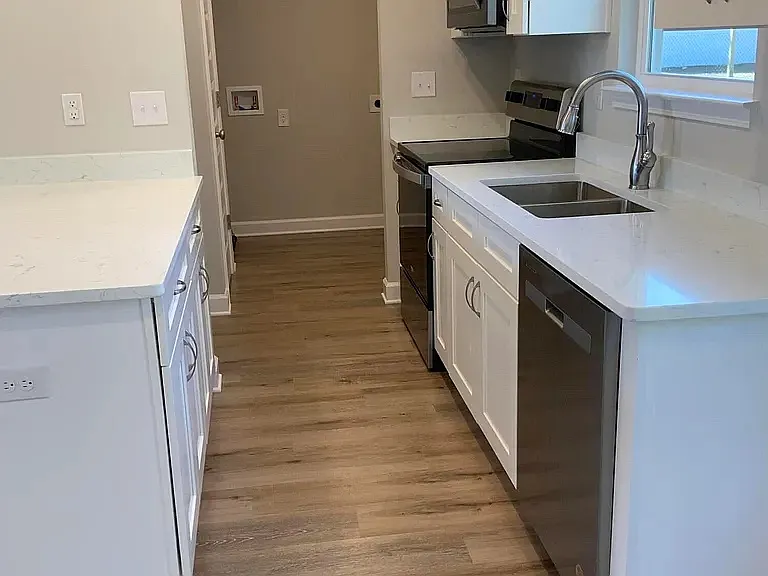 200 S Norwood Rd — Photo 1
