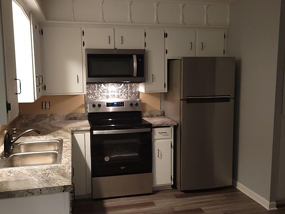 5th image of 106 Snyder St