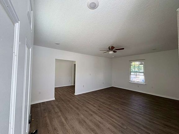 3rd image of 26 W 27th St #2