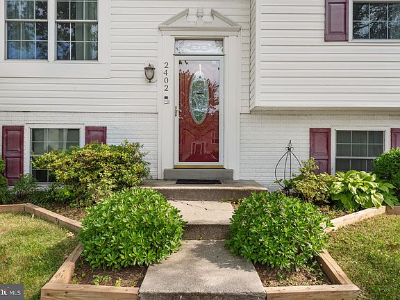 4th image of 2402 Yarmouth Ln