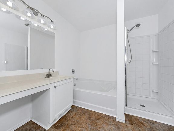 4th image of 4513 Martingale View Ln
