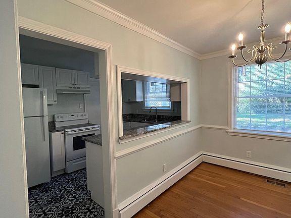 4th image of 1000 Pepper Ave