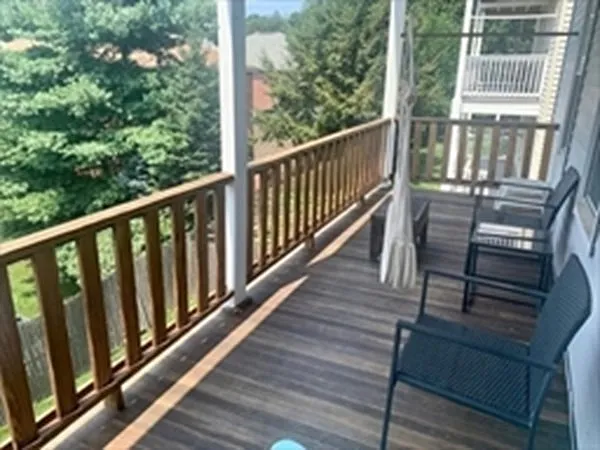 85 Foster St #2 — Photo 10