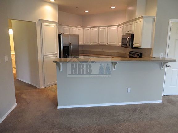 3rd image of 1671 Kennedy Pl #B-2