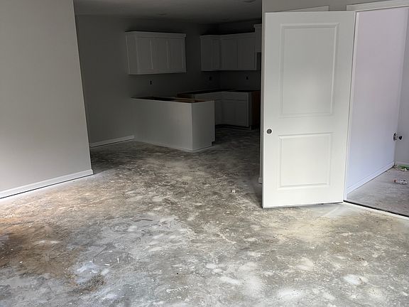 2nd image of 412 Anderson St