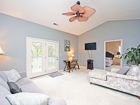 5th image of 195 Cave Run Dr APT 12