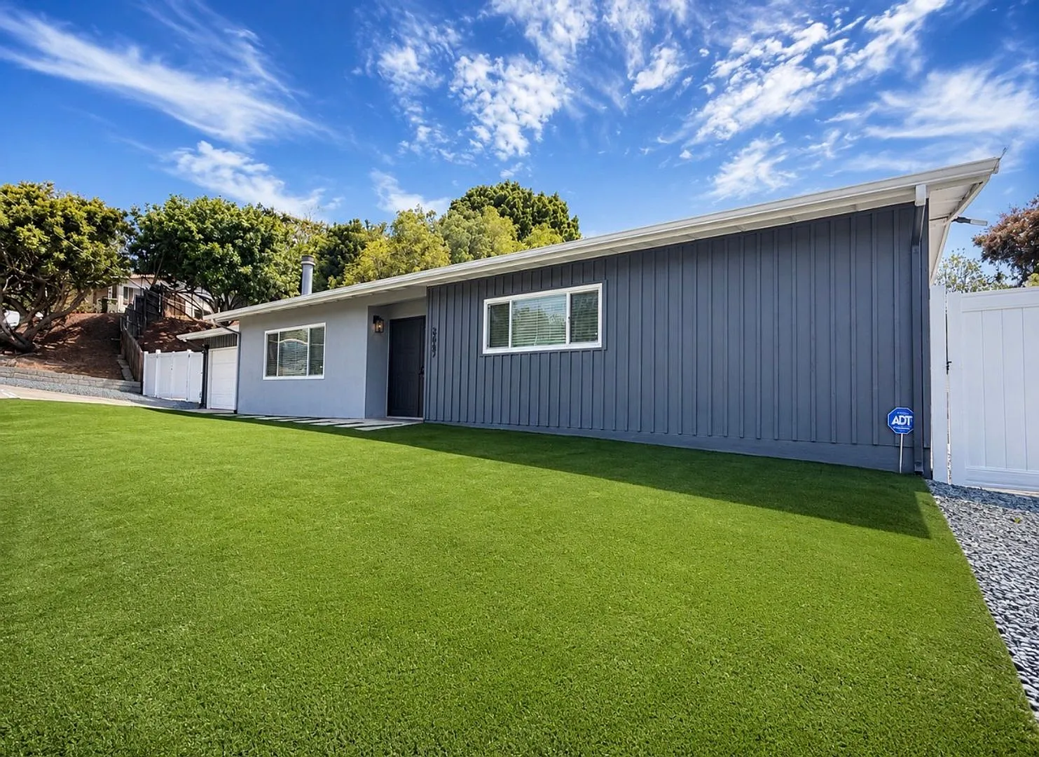 Updated 3 Bedroom Home with Modern Finishes, Private Yard & 2 Car Garage — Photo 2