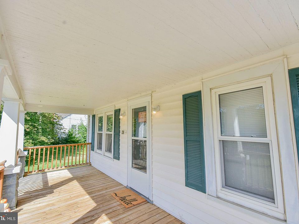 238 Warm Springs Ave, Martinsburg, WV 25404 Zillow