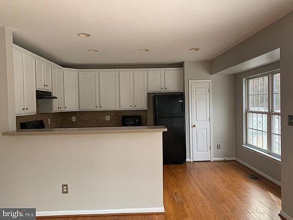 5th image of 6209 Toledo Pl