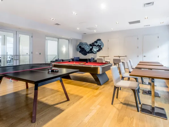 175 Kent Avenue image 28 of 39