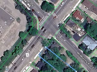 209 Queen St W, Brampton, ON L6Y1M6