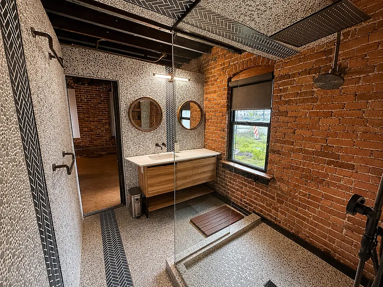 149 Van Rensselaer St #1 — Photo 10