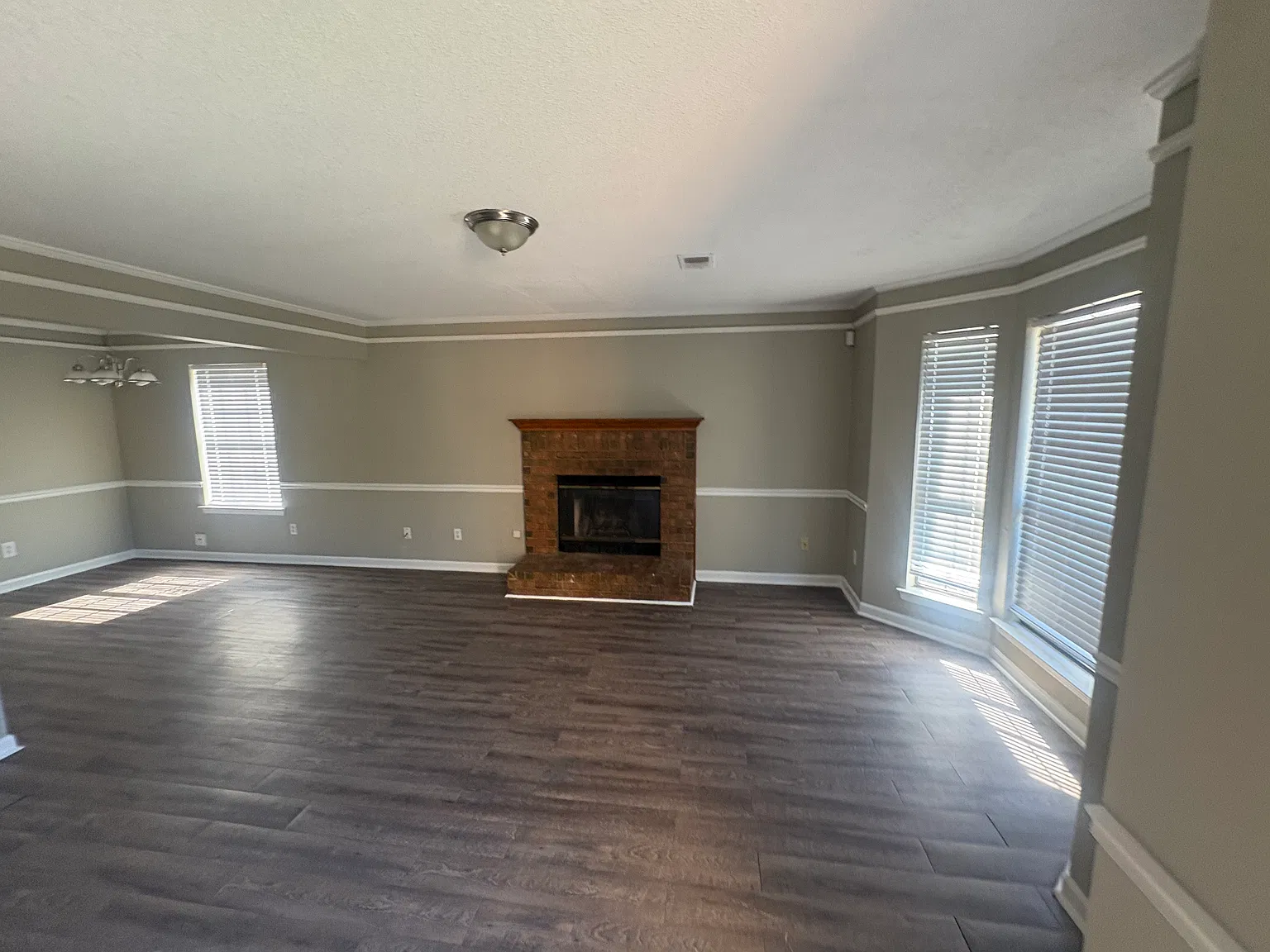 Lovely 2-Bedroom, 2-Bathroom Duplex — Photo 4