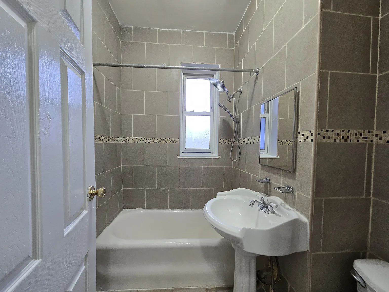 1 bed, 650 sqft, $1,525 — Photo 2
