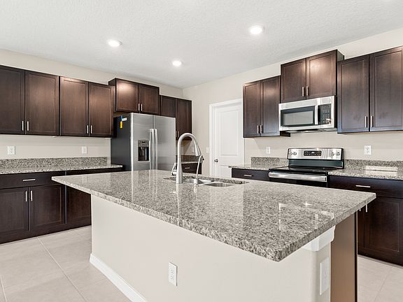 3rd image of 16609 Parker River St