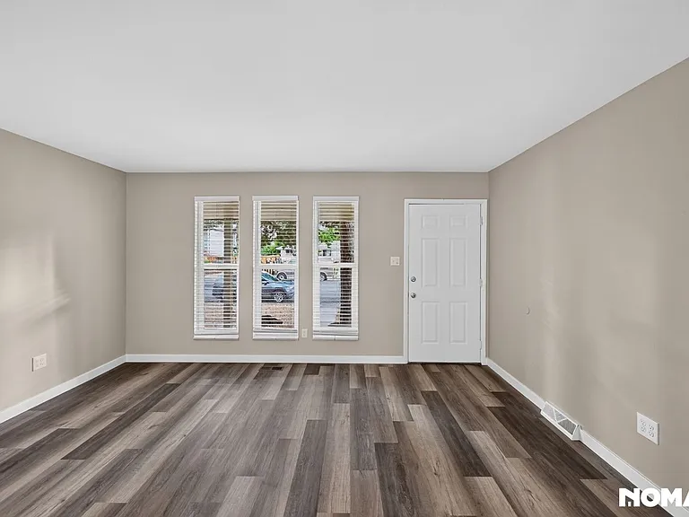 35 Lima St — Photo 5