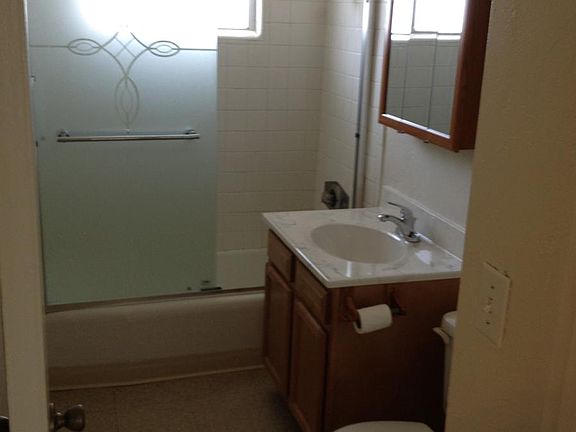 5th image of 912 S Park Cir APT 12