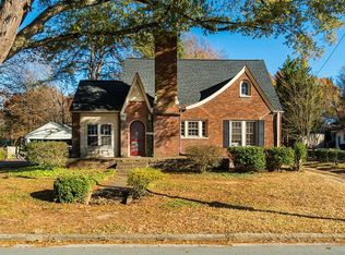 582 Parkview Dr, Burlington, NC 27215