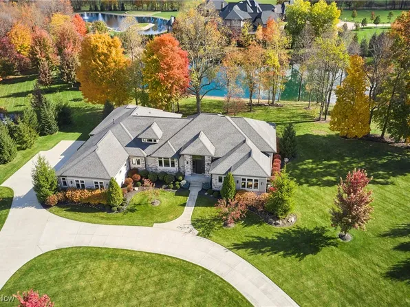 453 Arbor Falls Dr, Wadsworth, OH 44281