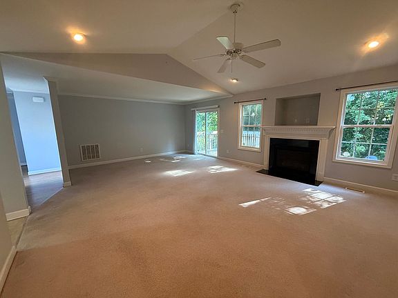 3rd image of 605 Westpark Ct