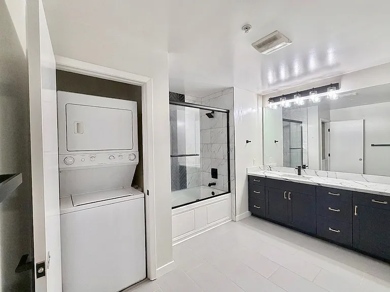1150 J St #107 — Photo 16