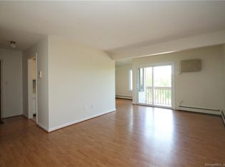 150 Woodland Dr, Cromwell, CT 06416