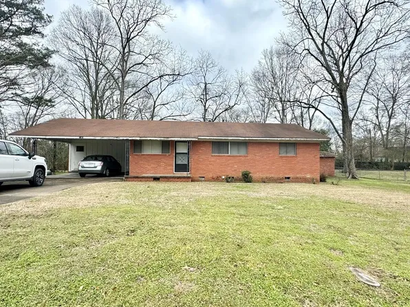 1009 S Jackson St, Brookhaven, MS 39601