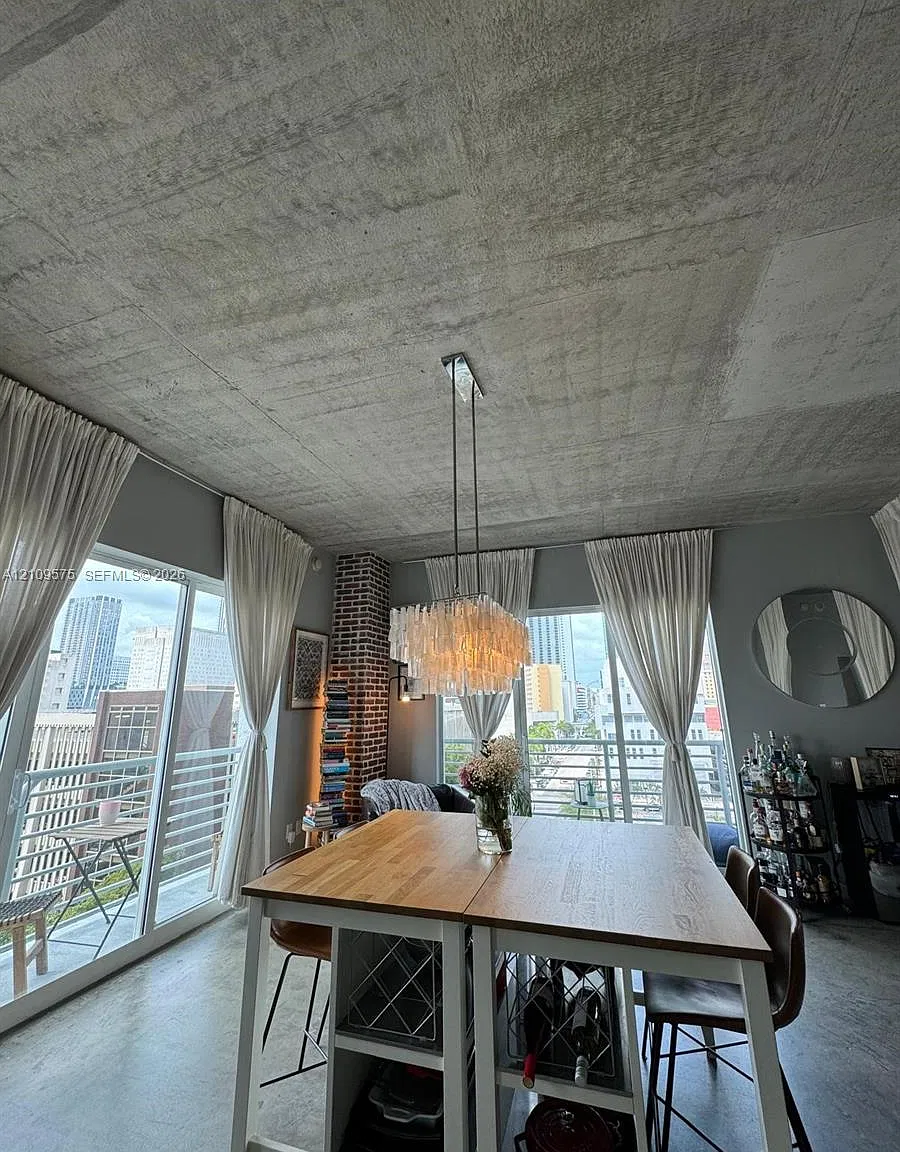 The Loft Downtown Ii Cond — Photo 4