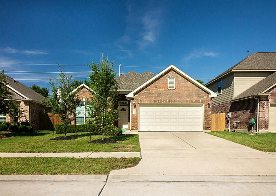 1st image of 9934 Taylor Springs Ln