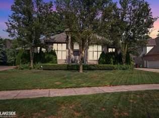 55766 Apple Ln, Utica, MI 48316