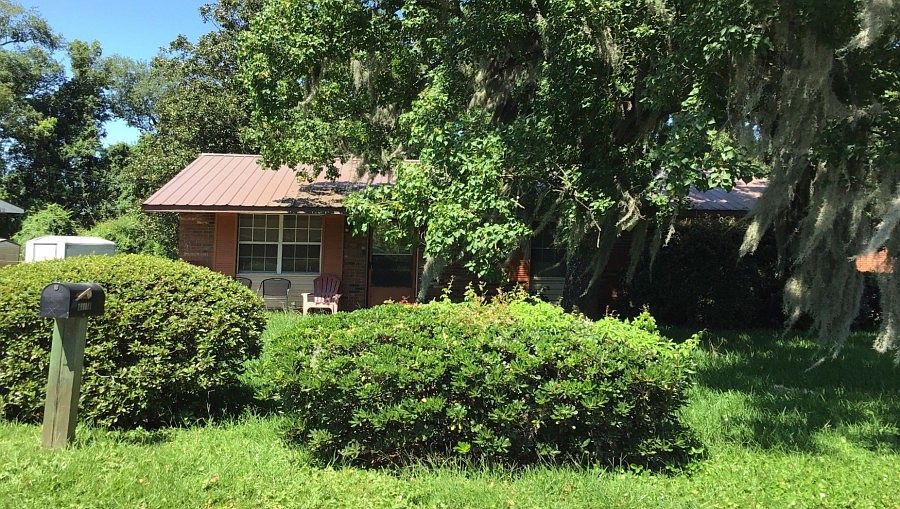 1st image of 2225 Poinsettia Cir
