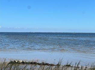 816 Ship Point Rd, Yorktown, VA 23692