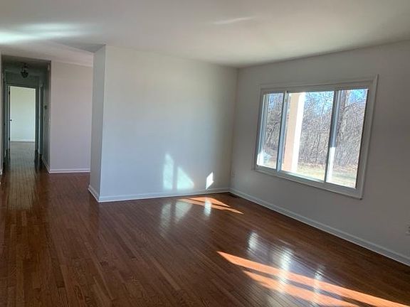 2nd image of 29535 Ardmore Dr