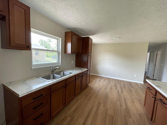 2nd image of 4325 Silverberry Ave