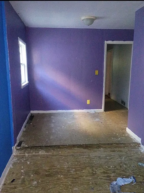 3 bed, 995 sqft, $500 — Photo 2