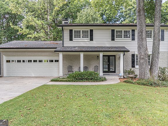 3rd image of 4814 Coldstream Dr
