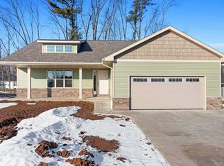 1261 Velsen Rd, Green Bay, WI 54313