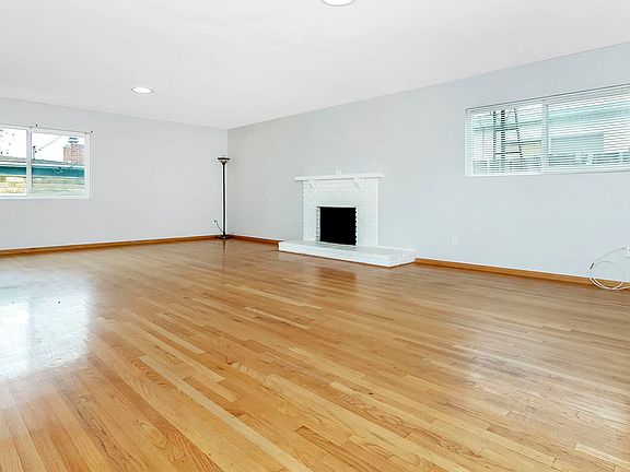 4th image of 1099 S Johnson Ave