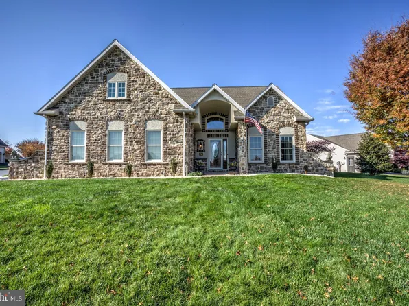 761 Heather Rdg, Manheim, PA 17545