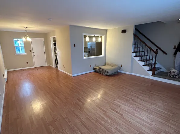 99 Hope St, Bridgeport, CT 06605