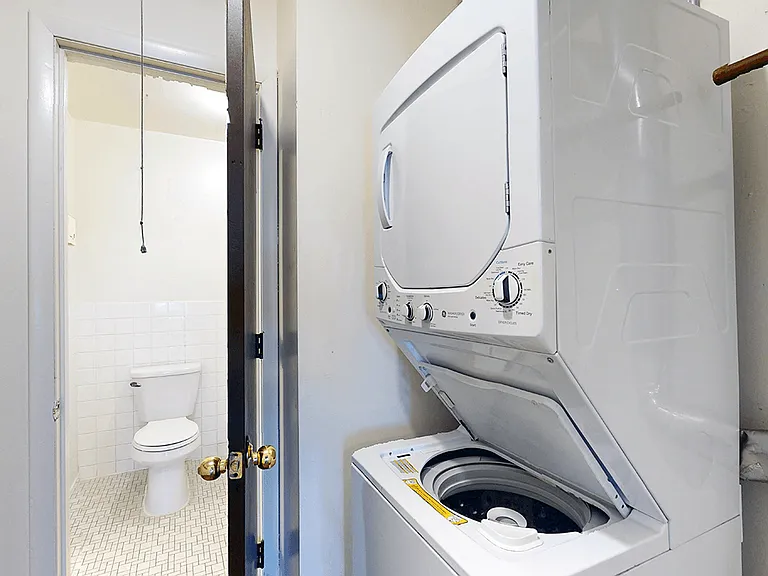 Washer & Dryers In Select Homes