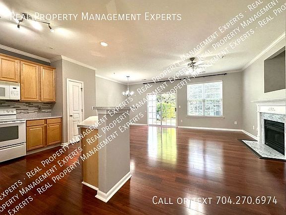 5th image of 8468 Chaceview Ct