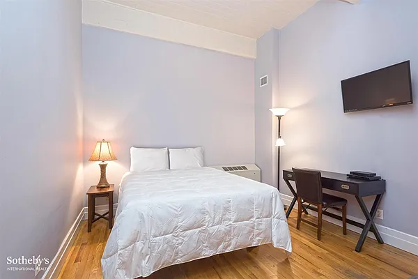 Sold by Sotheby's International Realty | media 6