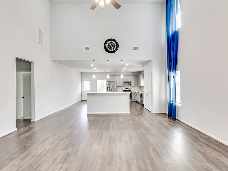 6601 Avila Way — Photo 9