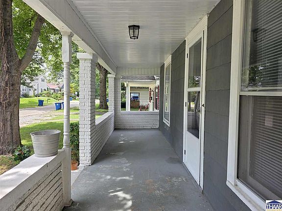 3rd image of 2618 Washington Ave