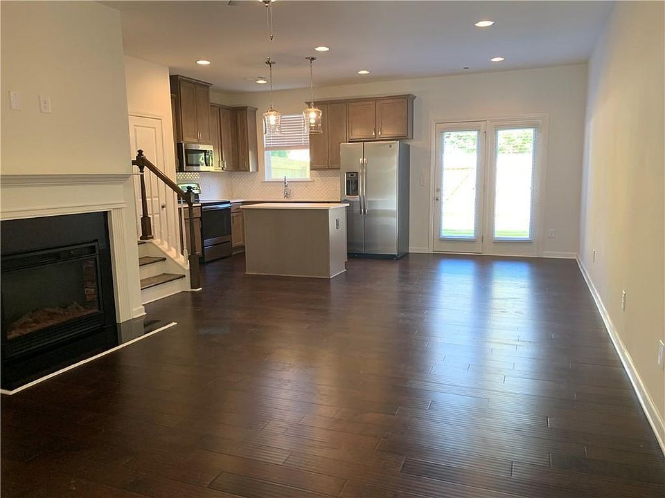 1st image of 4908 Longview Walk