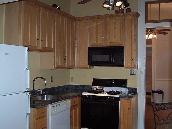 4th image of 3916A Perrier St
